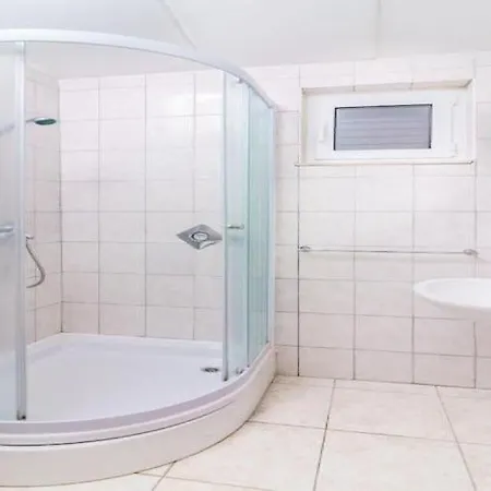 아파트 - Comfort One Bedroom E5 룸바르다