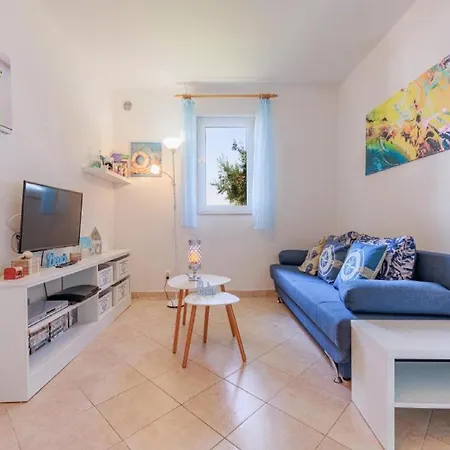 - Comfort One Bedroom E5